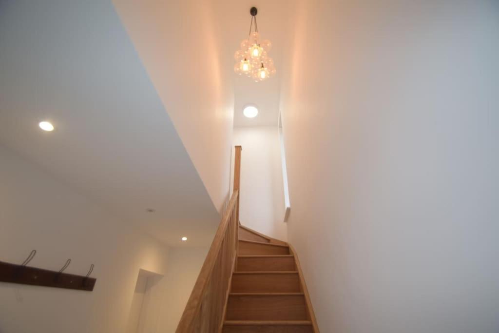 Flat 1 High Tide House, Mortehoe - Beautifully Designed Ground Floor Flat With Sea Views And Garden エクステリア 写真